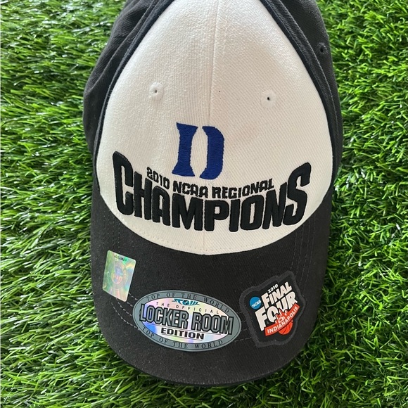 None Other - 2010 NCAA DUKE Regional Champions Black and White Cap